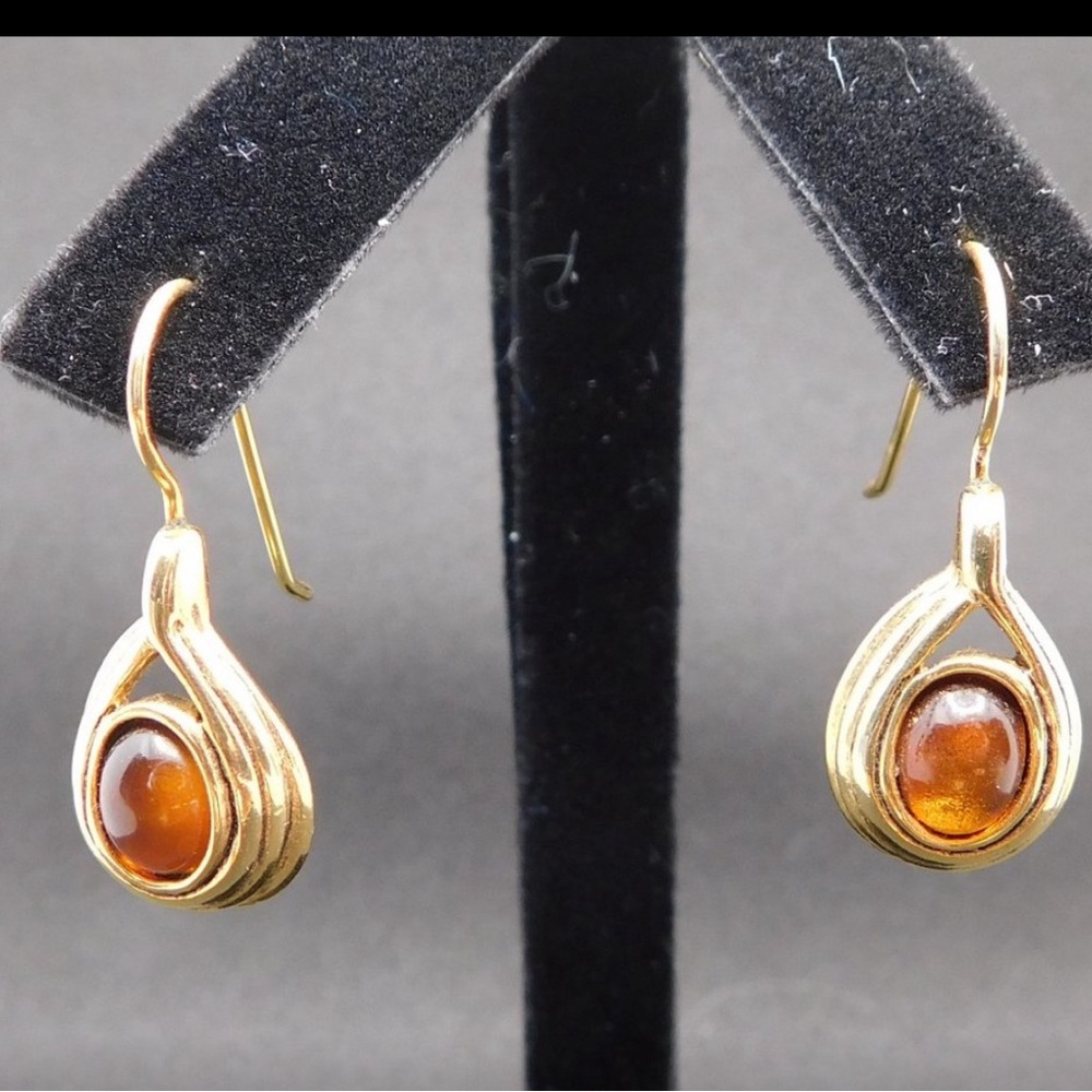 vintage gold tone raindrop earrings brown stone with tiger eye necklace vintage